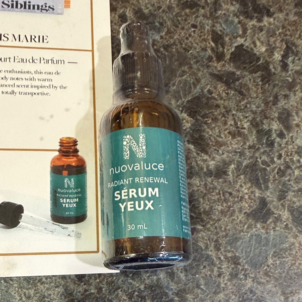 Nuovaluce Radiant Renewal Eye Serum -